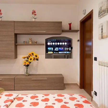 Sunflower - Modern On Maggiore Lägenhet *