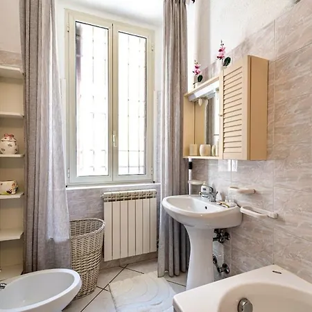 Sunflower - Modern On Maggiore *